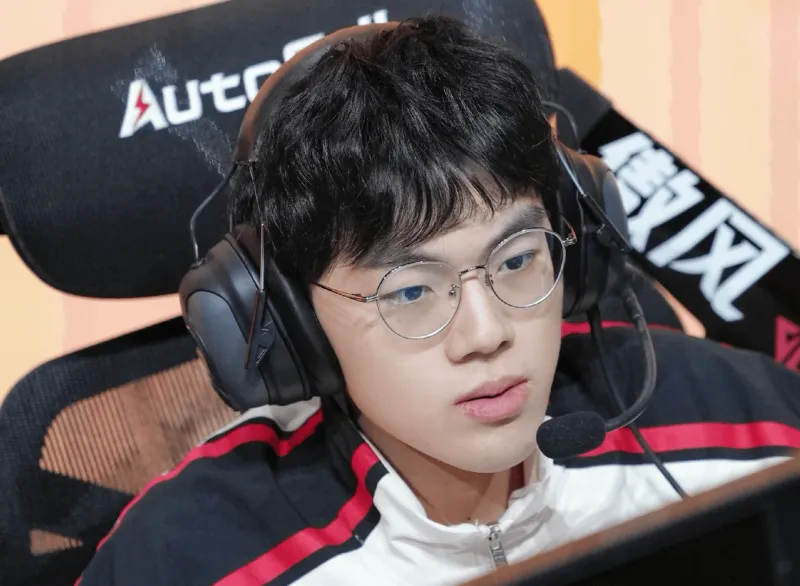 开云综合平台-Erha：视野还需要做得更好，但打团我觉得今天做得还不错