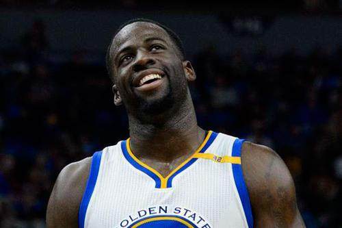 开云品牌-格林：库里防守比以前好多了 以前总是漏人乱伸手