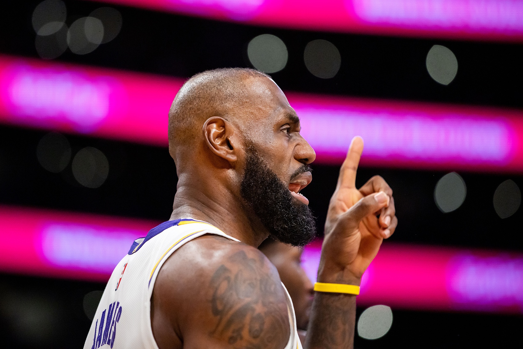 开云官网-香波特：若你没按老詹的要求跑位 他会故意传球失误&amp;让教练换下你