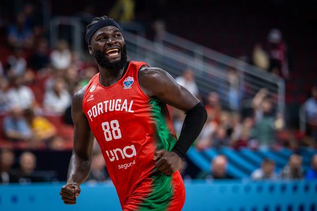 开云官网-从被国王扫地出门到绿军夺冠，NBA首位葡萄牙球星的逆袭之路